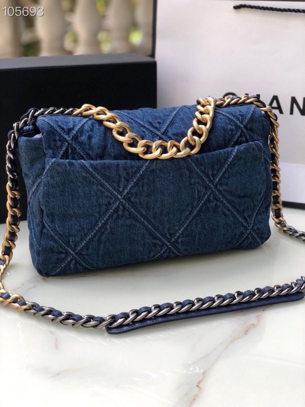 Chanel Hobo bag gold M AS1161 5