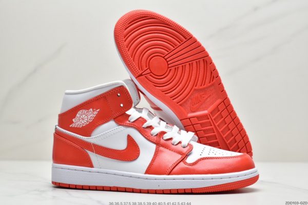 Jordan 1 Retro High OG-BQ6472-116 4