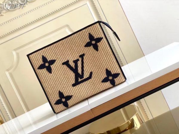 Louis Vuitton Poche Toilette 26 (M80352) 1