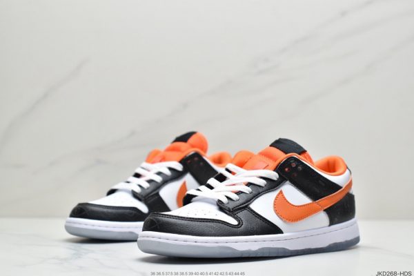 Nike SB Dunk Low 4