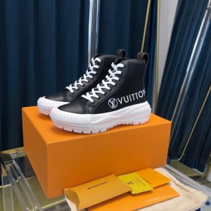 Shoes Louis Vuitton LV Squad 10