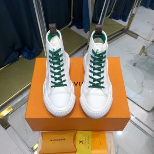 Shoes Louis Vuitton LV Squad 11