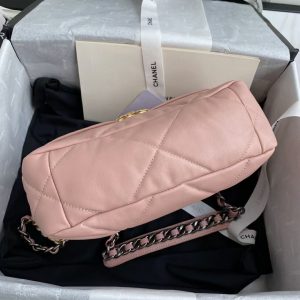 Small Chanel Autumn/Winter 19Bag combines all classic pillow bags 13