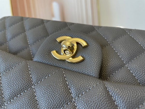 CHANEL CLASSIC 01112 BAG 2