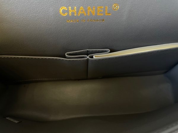 CHANEL CLASSIC 01112 BAG 3