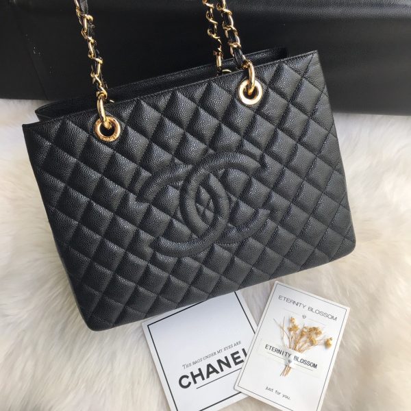 CHANEL grand shopping tote 1