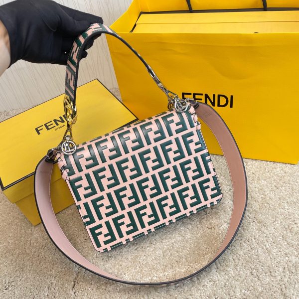 FENDI KAN I F leather bag 2