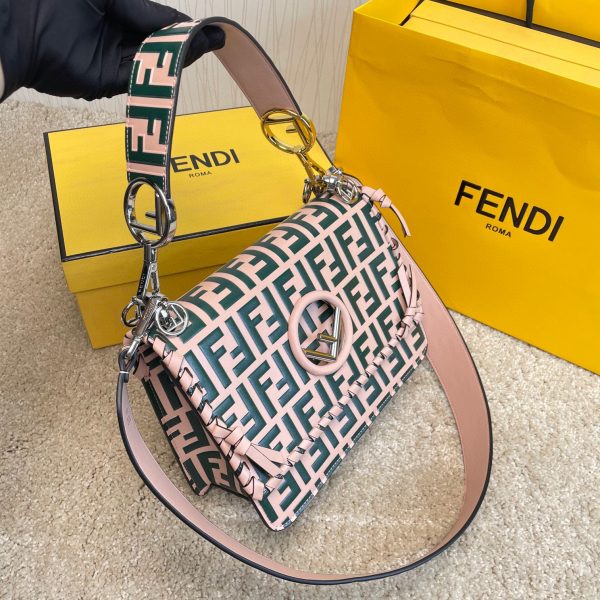 FENDI KAN I F leather bag 3