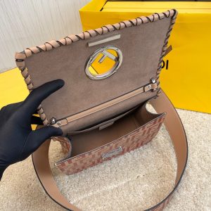 FENDI KAN I F leather bag 19