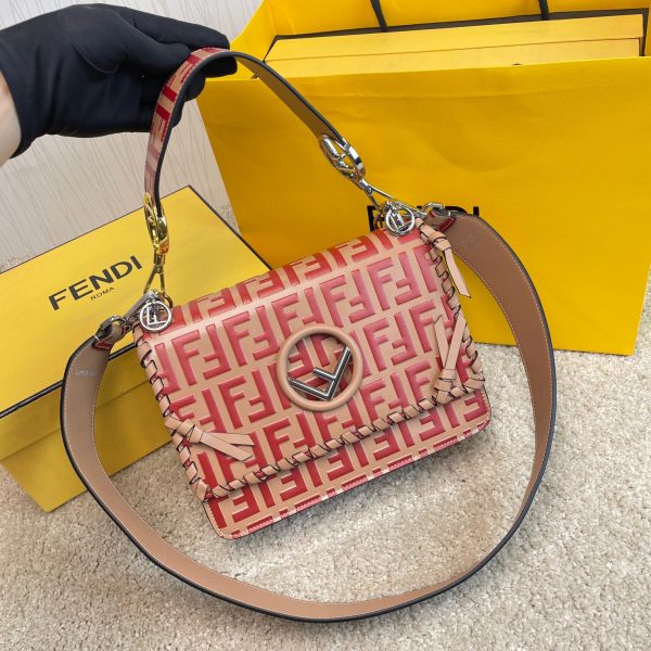 FENDI KAN I F leather bag 1