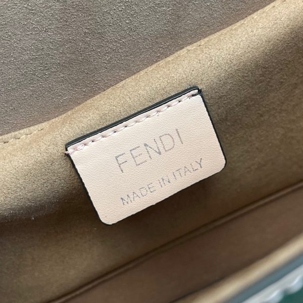 FENDI KAN I F leather bag 8