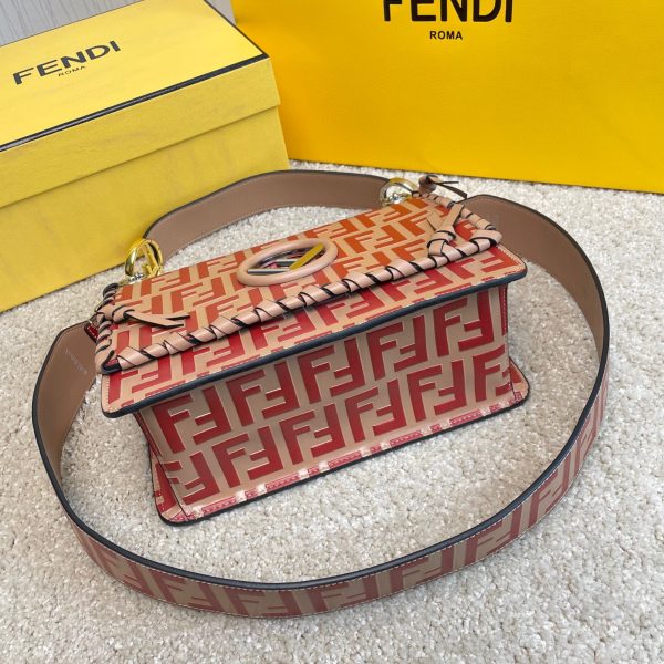 FENDI KAN I F leather bag 9