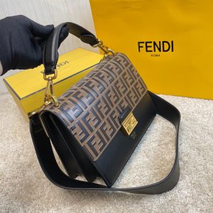 FENDI KAN I bag 17