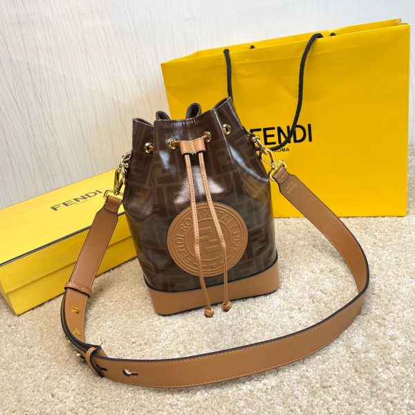 FENDI Mon Tresor Bucket Bag Large 1