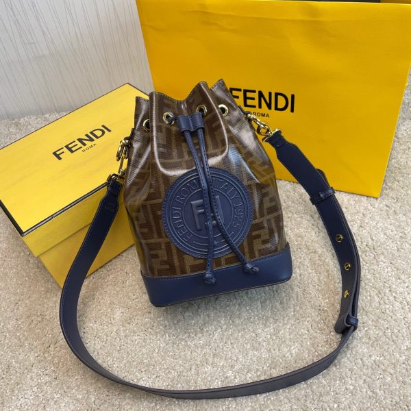 FENDI Mon Tresor Bucket Bag Large 1