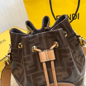 FENDI Mon Tresor Bucket Bag Large 16