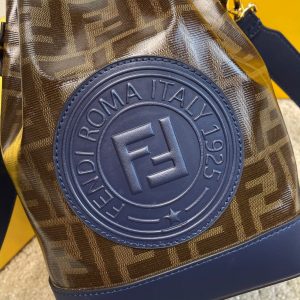 FENDI Mon Tresor Bucket Bag Large 19