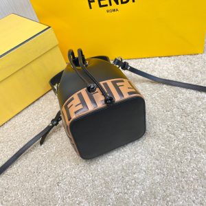 FENDI Mon Tresor bucket bag 8802 11