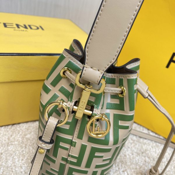 FENDI Mon Tresor bucket bag 8802 4