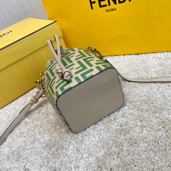 FENDI Mon Tresor bucket bag 8802 5