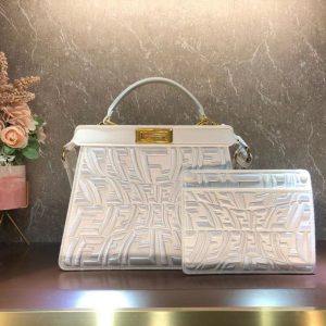 FENDI PEEKABOO ISEEU MEDIUM 11