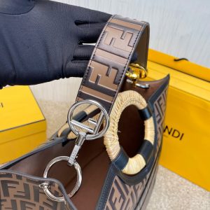 FENDI Runaway Shopping 14