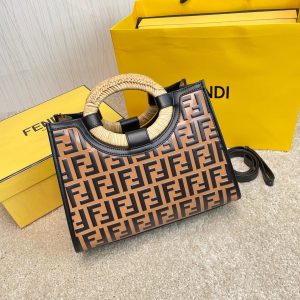 FENDI Runaway Shopping 15