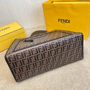 FENDI Runaway Shopping 16