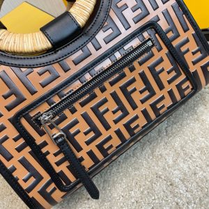 FENDI Runaway Shopping 17