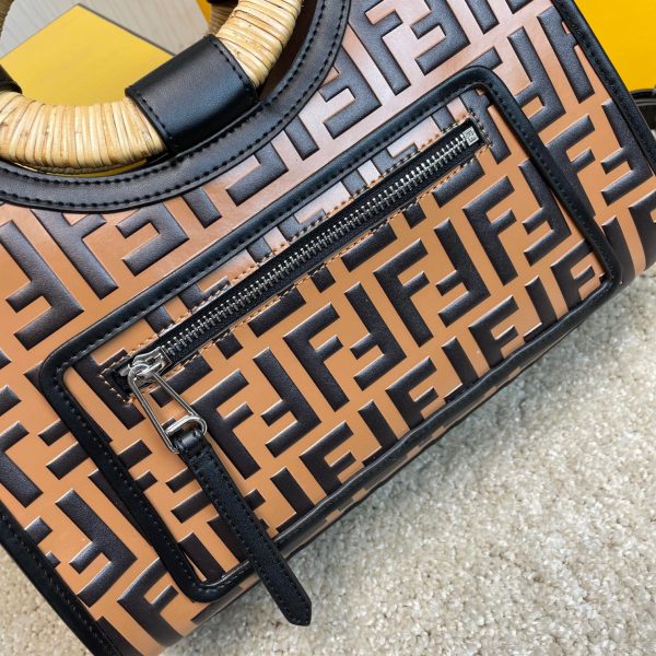 FENDI Runaway Shopping 8