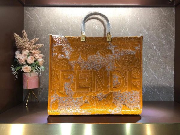 FENDI SUNSHINE SHOPPER 1