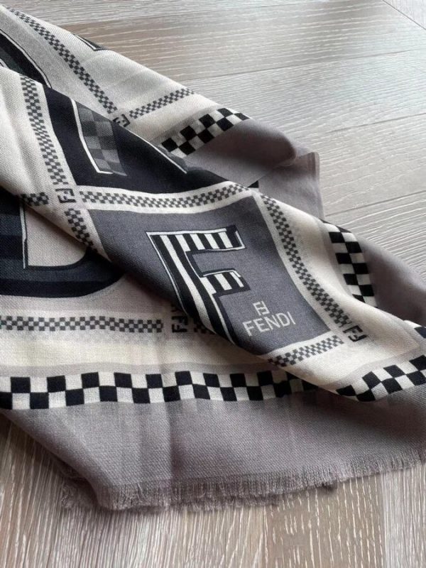 FENDI WYSIWYG CASHMERRE SCARF 6