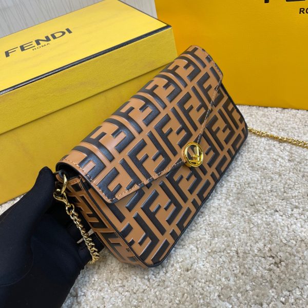 FENDI three-piece wallet 2