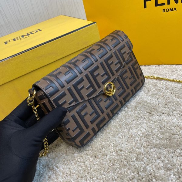 FENDI three-piece wallet 2