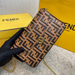 FENDI three-piece wallet 11