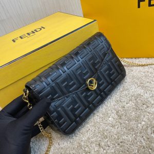 FENDI three-piece wallet 12