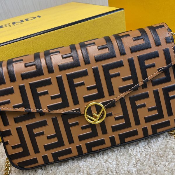 FENDI three-piece wallet 7