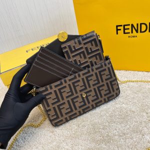 FENDI three-piece wallet 16