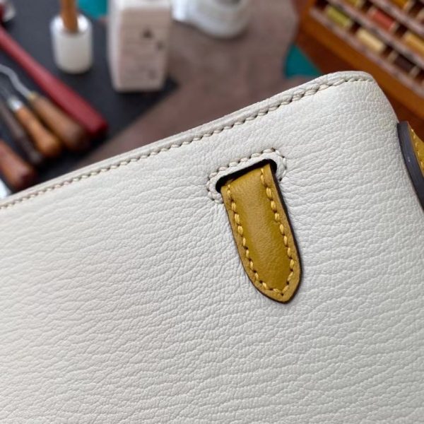 HERMES Kelly28 goatskin milkshake 3