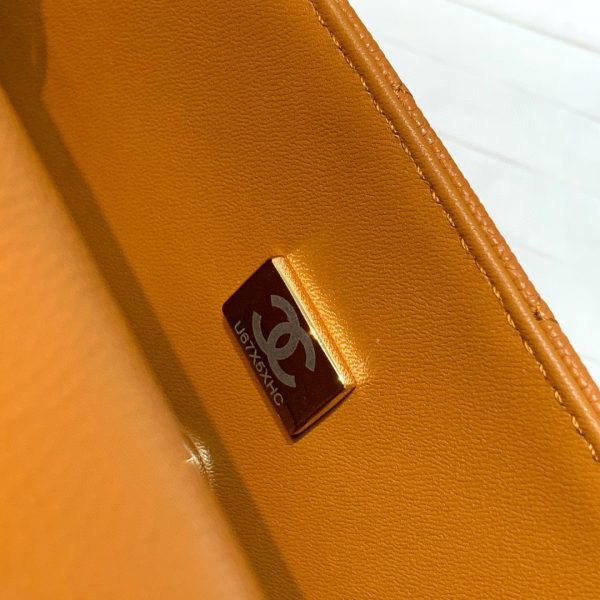 20cm Chanel Classic orange CF 6