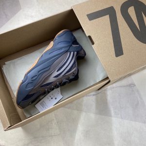 Adidas Yeezy 700 Runner Boost 16