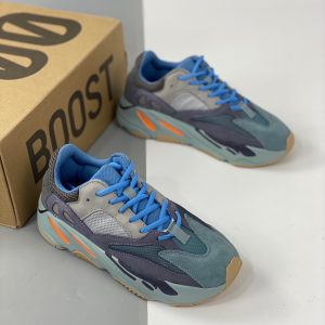 Adidas Yeezy boost 700 10