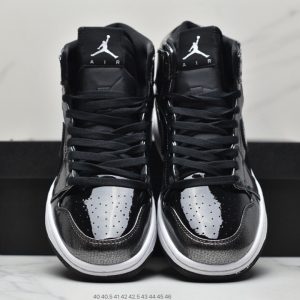 Air Jordan 1 High “Space Jam” 9