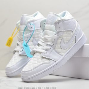 Air Jordan 1 Mid "Quilted White" 11