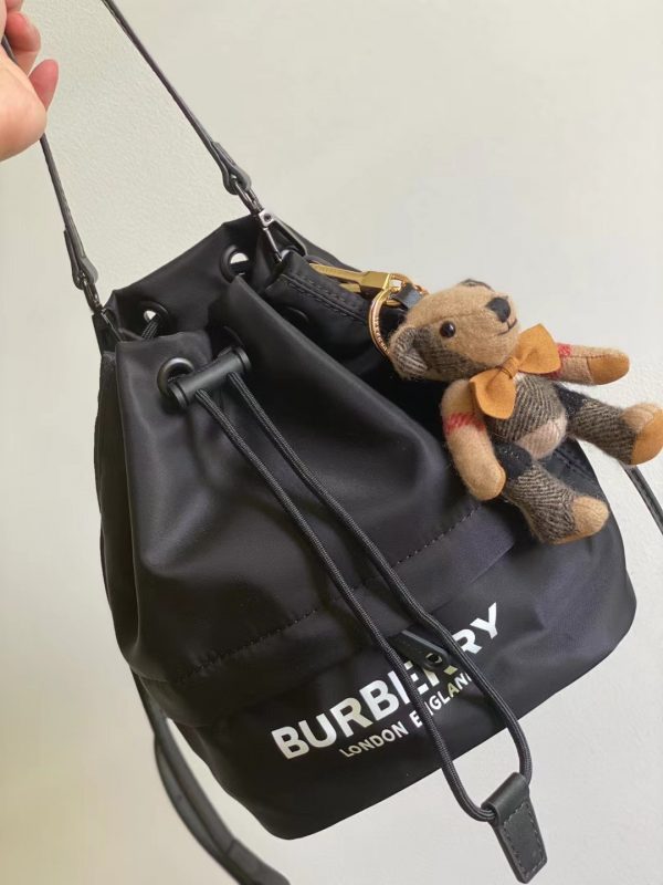 BURBERRY BURBERRY BLACK Phoebe Pouch 7
