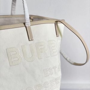 Burberry the "Beach Tote Bag" 9