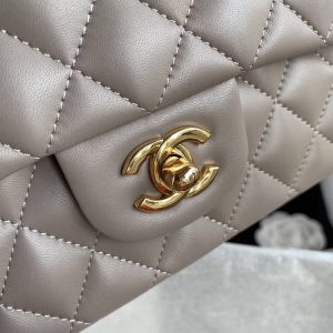 Chanel Caviar Calfskin Classic Flap Bag A01112 9