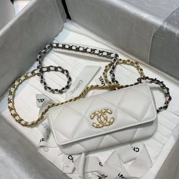 Chanel19 series glasses bag white 4