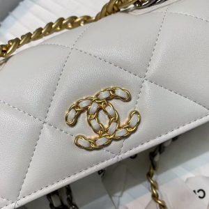 Chanel19 series glasses bag white 12