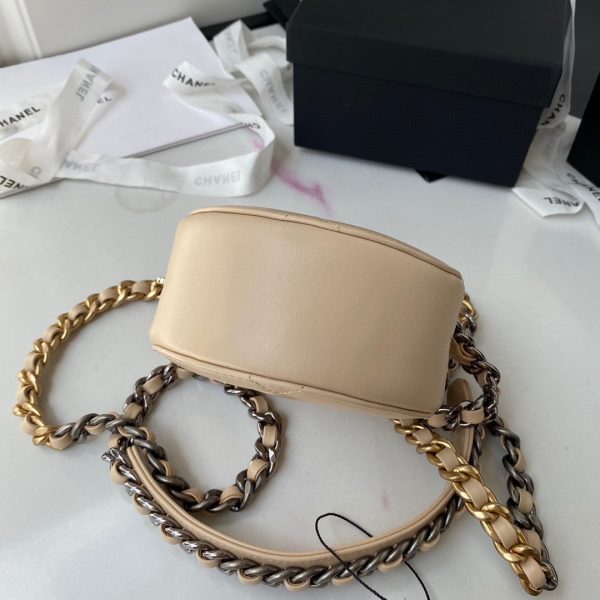 Chanel 19 Clutch With Chain Ridescent Calfskin 7